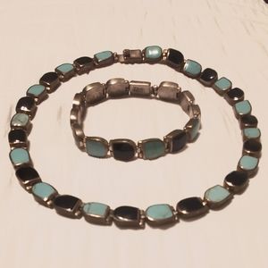 Matching Necklace & Bracelet Set